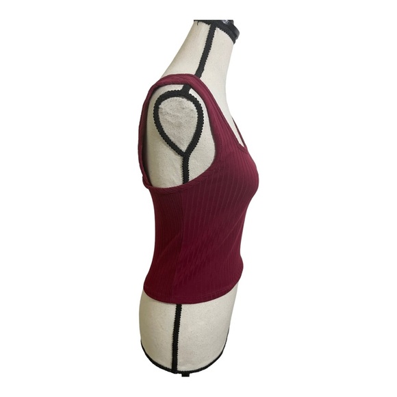 Olivia Rae womens ribbed style square neckline crop tank top Size Small Wine red - Picture 3 of 9